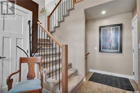 101 POPLAR CRESCENT, Saskatoon, Saskatchewan S7M 0A7, Canada