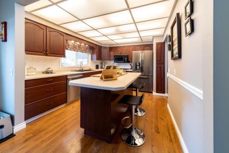 517 2 STREET CRESCENT, Wainwright, Alberta T9W 1A8, Canada
