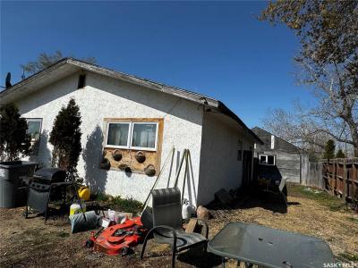 118 WARWICK STREET, Neville, Saskatchewan S0N 1T0, Canada