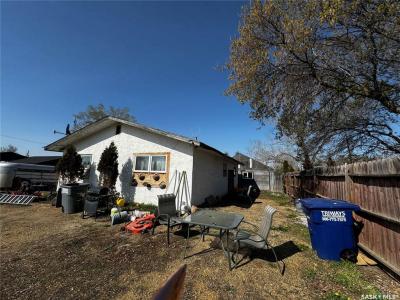 118 WARWICK STREET, Neville, Saskatchewan S0N 1T0, Canada