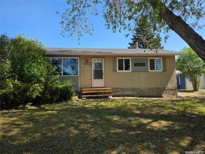 10208 BORDEN CRESCENT, North Battleford, Saskatchewan S9A 3A1, Canada