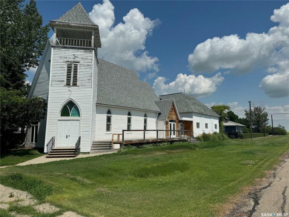 400 1ST STREET, Lang, Saskatchewan S0G 2W0, Canada