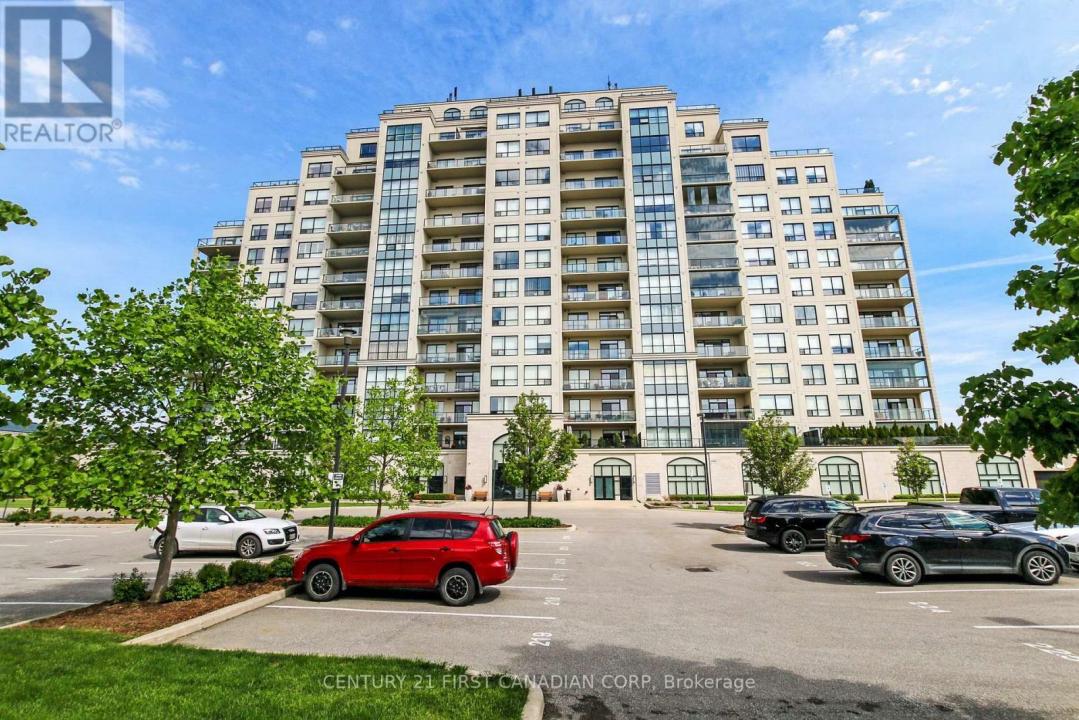 240 VILLAGEWALK BOULEVARD, London North (north R), オンタリオ N6G 0P6, カナダ