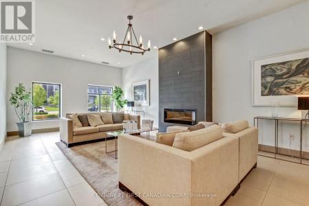 240 VILLAGEWALK BOULEVARD, London North (north R), オンタリオ N6G 0P6, カナダ
