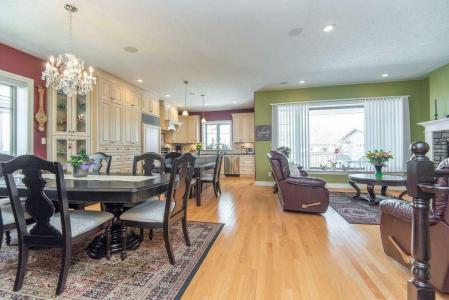 107 WYNDHAM CRESCENT, Red Deer, Alberta T4N 7G9, Kanada