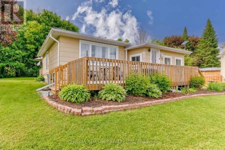 16 DIXON STREET, Whitewater Region, Ontario K0J 1K0, Canadá