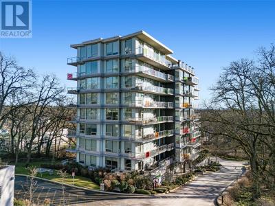 4009 RAINBOW HILL LANE, Saanich, Kolumbia Brytyjska V8X 0B3, Kanada