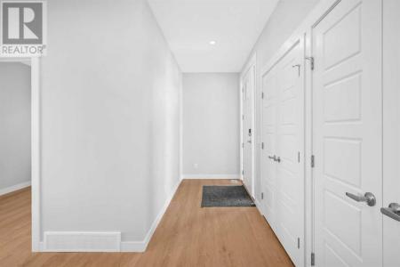 239 CHELSEA PARK, Chestermere, Alberta T1X 2V3, Canada
