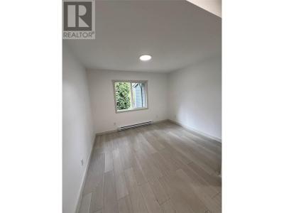1924 COOK STREET, Creston, British Columbia V0B 1G5, Canada