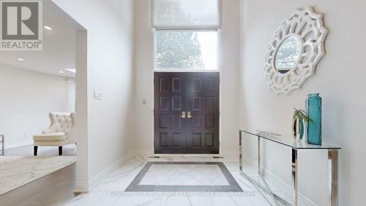 54 GARNIER COURT, Toronto (bayview Woods-steeles), Ontario M2M 4C9, Canada