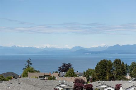 6231 BLUEBACK RD, Nanaimo, British Columbia V9V 1J3, Canada