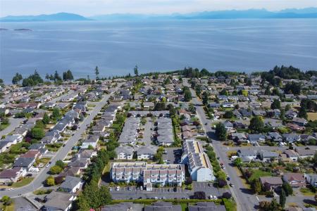 6231 BLUEBACK RD, Nanaimo, كولومبيا البريطانية V9V 1J3, كندا 