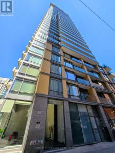 18 YORKVILLE AVENUE, Toronto (annex), Ontario M4W 3Y8, Canadá