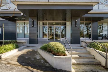 4009 RAINBOW HILL LANE, Saanich, Kolumbia Brytyjska V8X 0B3, Kanada