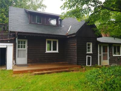429-439 LYNX LAKE ROAD, Huntsville, Ontario P1H 2J3, Canada
