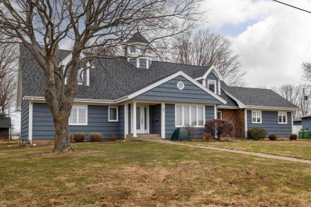 7 GLYNWOOD DRIVE, Sherwood, Prince Edward Island C1A 6J7, Canada