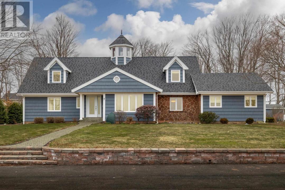 7 GLYNWOOD DRIVE, Sherwood, Prince Edward Island C1A 6J7, Canada