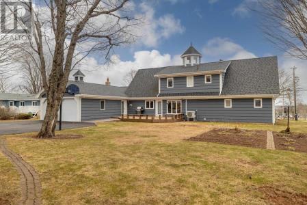7 GLYNWOOD DRIVE, Sherwood, Prince Edward Island C1A 6J7, Canada