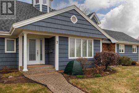 7 GLYNWOOD DRIVE, Sherwood, Prince Edward Island C1A 6J7, Canada