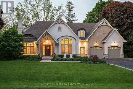 209 DONESSLE DRIVE, Oakville (oo Old Oakville), Ontario L6J 3Y7, Canada