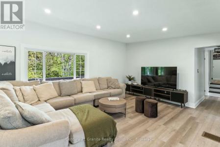 1630 KASHAGAWIGAMOG LAKE ROAD, Minden Hills (minden), Ontario K0M 2K0, Canada