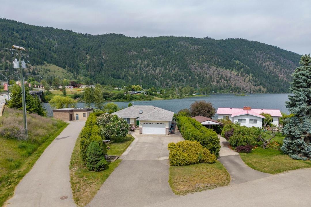 634 HYSOP PLACE, Chase, British Columbia V0E 1M0, Canada