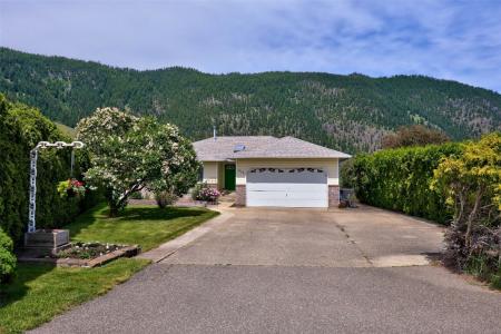 634 HYSOP PLACE, Chase, British Columbia V0E 1M0, Canada