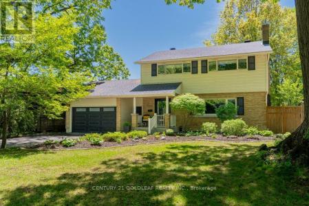 1536 CATON STREET, Ottawa, Ontario K1H 6J4, Canada