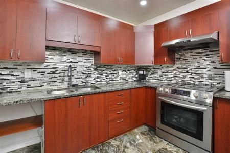 9492 Rue Boisjoli, Montréal (Pierrefonds-Roxboro), Quebec H8Y 3L6, Canada