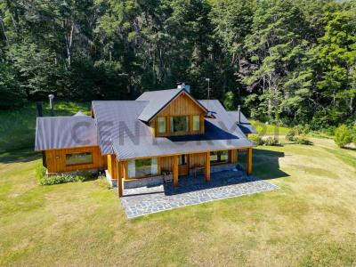 Ruta N° 40 S/N, Villa La Angostura, Neuquen 8407, Argentina
