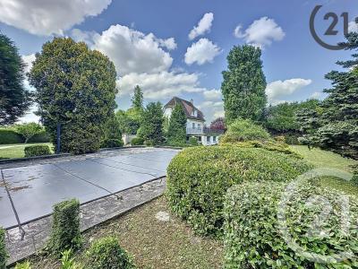 Rosieres Pres Troyes, Champagne-Ardenne 10430, Pháp