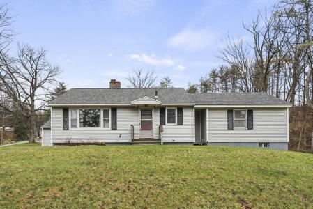 24 Henderson Rd, Williamstown, Massachusetts 01267, USA