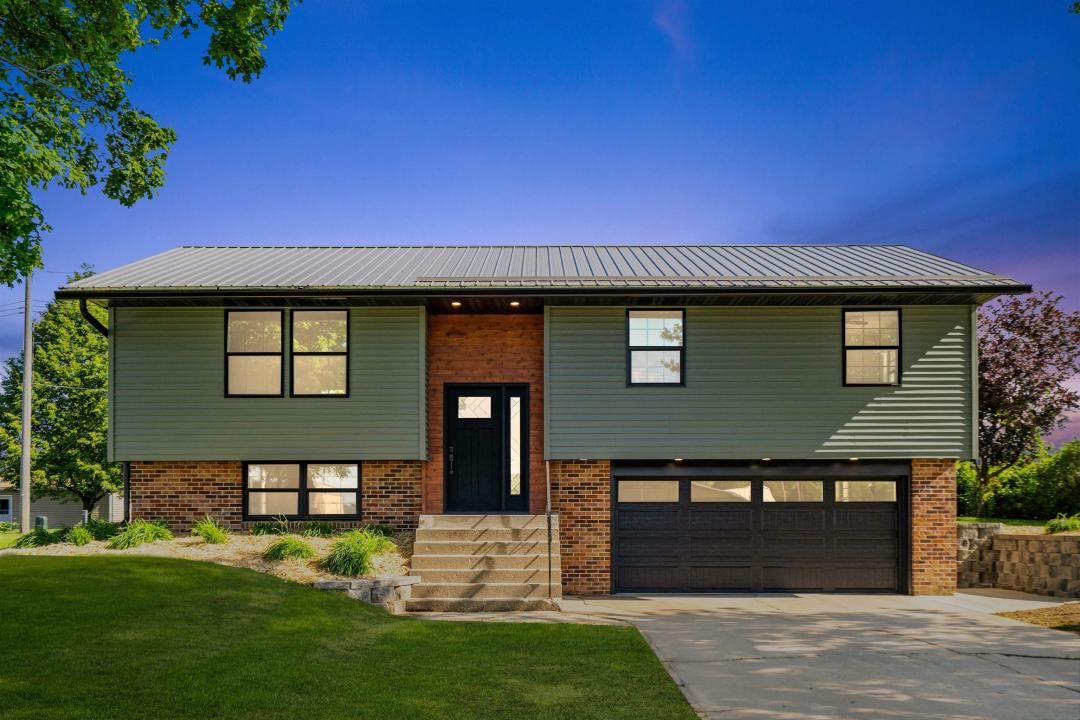 504 W Bradford, West Union, Iowa 52175