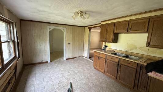 368 Jackson ST, Clinton, 印第安納州 47842, 美國