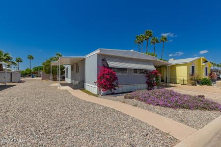 2650 W UNION HILLS Drive 16, Phoenix, Arizona 85027