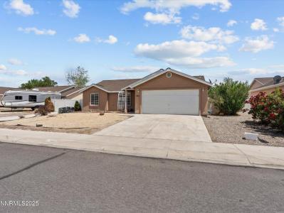 1463 Grey Bluffs Dr., Fernley, Nevada 89408, USA