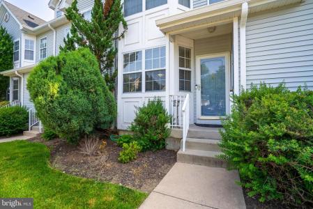 408 Blossom Circle, Dayton, ニュージャージー 08810, アメリカ合衆国
