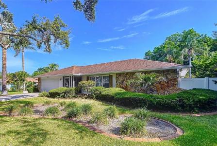 13725 Oak Forest Blvd. N., Seminole, Floride 33776, États-Unis