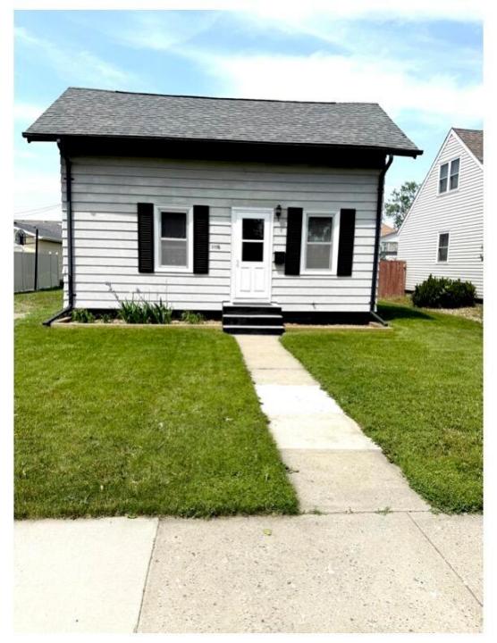 1116 S Lloyd Street, Aberdeen, South Dakota 57401
