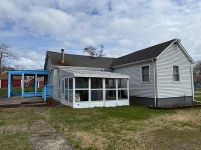 128 Maywood Drive, Mastic Beach, Nova Iorque 11951, Estados Unidos