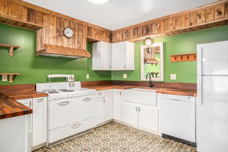 1911 Burgundy Street, Schererville, Indiana 46375, USA