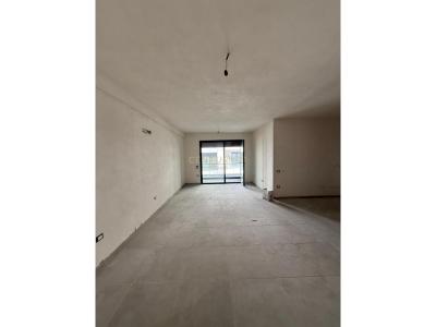 Liqeni i Thatë, Tirana, Albania