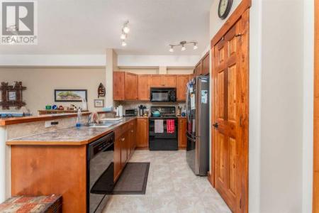 155 CROSSBOW PLACE, Canmore, Alberta T1W 3H6, Canada