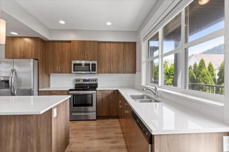 6029 PROMONTORY ROAD, Chilliwack, 不列颠哥伦比亚省 V2R 6B1, 加拿大