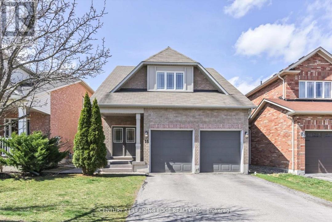 18 KERR LANE, Aurora, Ontario L4G 0E5, Canada
