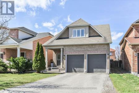 18 KERR LANE, Aurora, Ontario L4G 0E5, Canada
