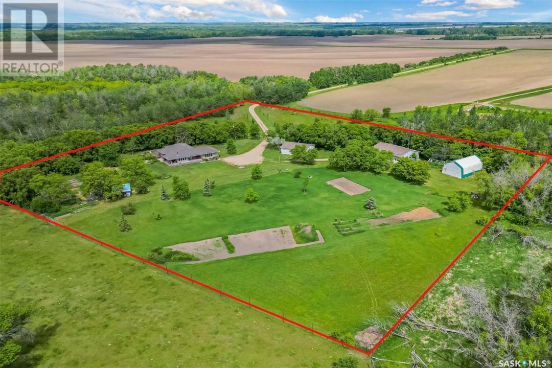 SECLUDED SANCTUARY ACREAGE, Dundurn Rm No. 314, Saskatchewan S7K 1M2, Canada