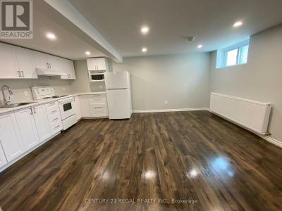 25 SHANGARRY DRIVE, Toronto (wexford-maryvale), Ontario M1R 1A5, Canada