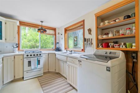 1598 QUAST ROAD, Seymour Arm, British Columbia V0E 2V2, Canada