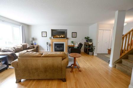 10909 65 AVENUE, Grande Prairie, Alberta T8W 0B3, Canada